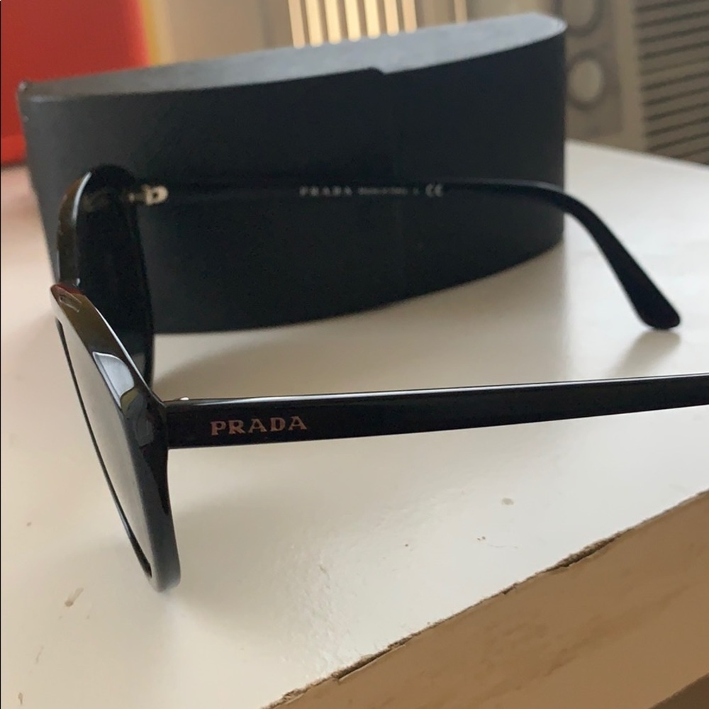 Prada sunglasses - Picture 2 of 4